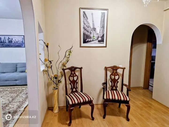 2-комнатная квартира, этаж 1 из 6, 62 м², фотография 2