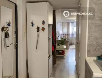 1-комнатная квартира, этаж 10 из 10, 38 м²
