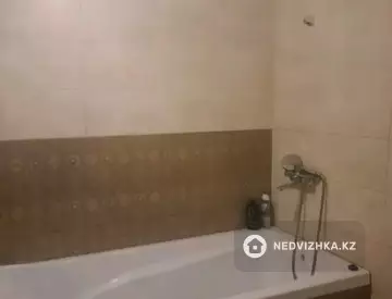3-комнатная квартира, этаж 15 из 15, 94 м², На длительный срок, миниатюра 4