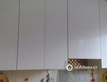 3-комнатная квартира, этаж 4 из 5, 57 м², миниатюра 6