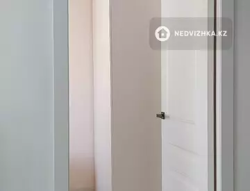 3-комнатная квартира, этаж 4 из 5, 57 м², миниатюра 7