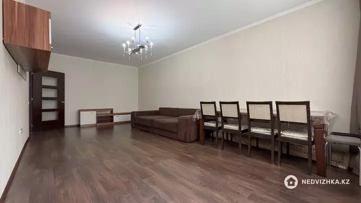 2-комнатная квартира, этаж 2 из 16, 80 м², фотография 2