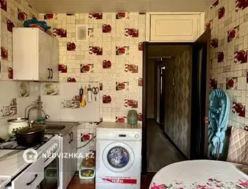 3-комнатная квартира, этаж 4 из 5, 61 м², миниатюра 8