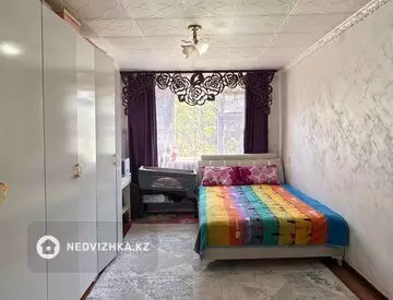 3-комнатная квартира, этаж 4 из 5, 61 м², миниатюра 3