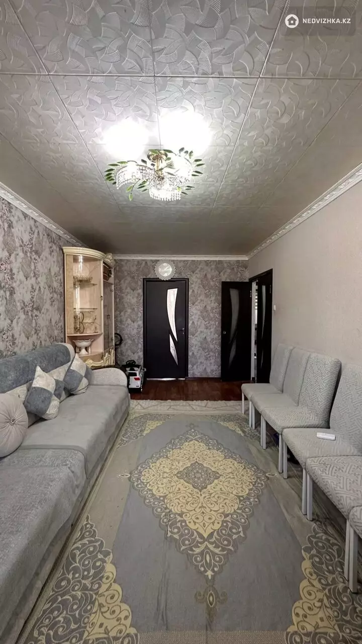 3-комнатная квартира, этаж 4 из 5, 61 м², фотография 2
