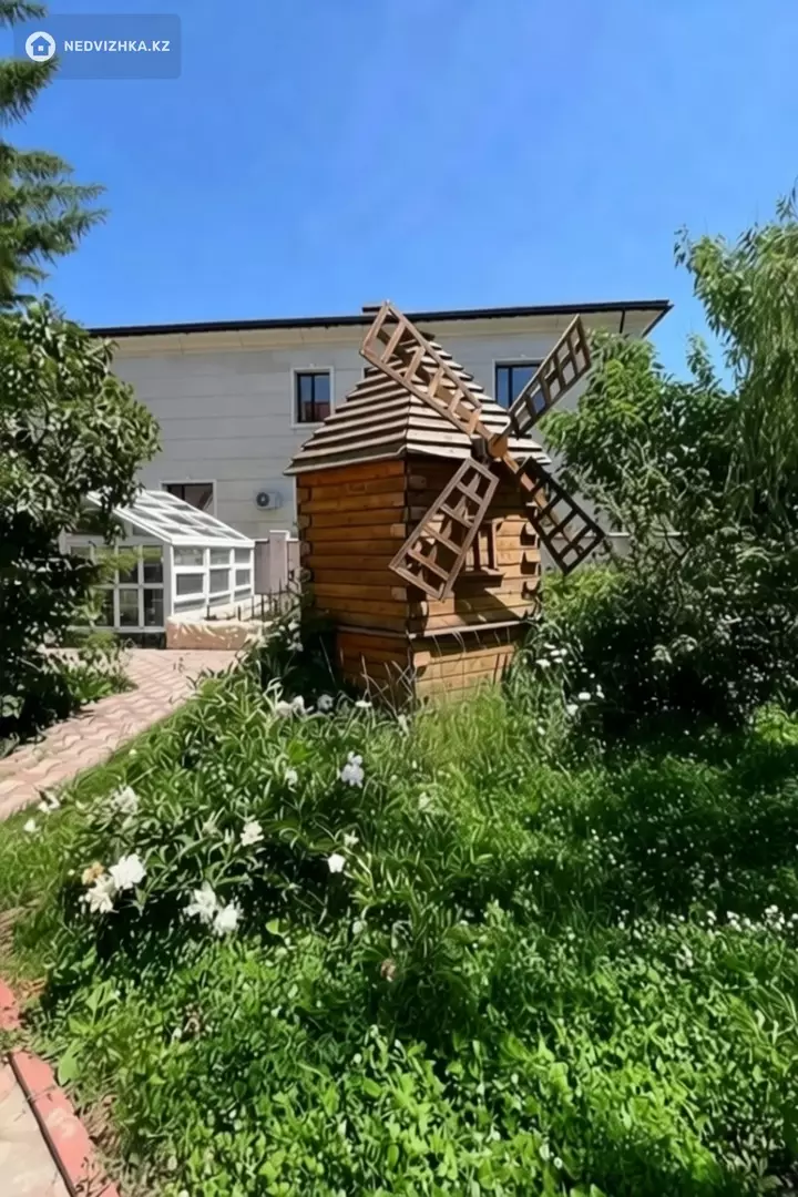 6-комнатный дом, 23 соток, 900 м²