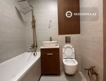 2-комнатная квартира, этаж 11 из 17, 42 м², миниатюра 2