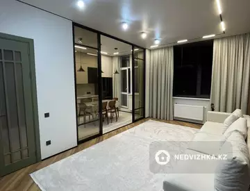 3-комнатная квартира, этаж 6 из 12, 86 м², миниатюра 1