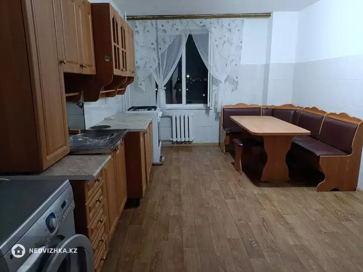 2-комнатная квартира, этаж 6 из 9, 85 м², На длительный срок, фотография 3