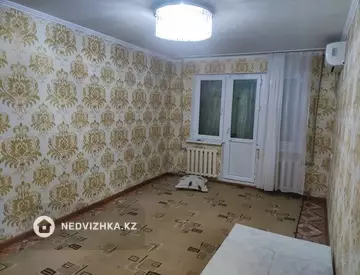 3-комнатная квартира, этаж 3 из 4, 59 м², На длительный срок