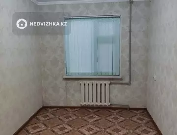 3-комнатная квартира, этаж 3 из 4, 59 м², На длительный срок