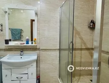 2-комнатная квартира, этаж 16 из 22, 83 м², миниатюра 12