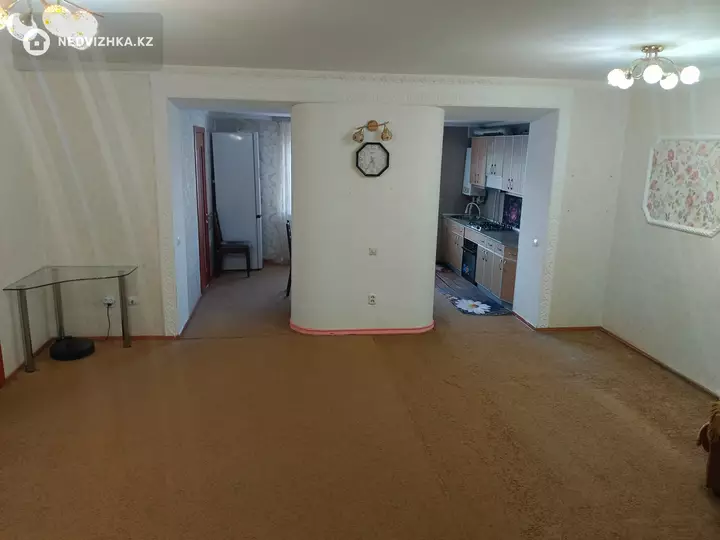 2-комнатная квартира, этаж 1 из 2, 65 м², фотография 4
