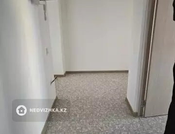 1-комнатная квартира, этаж 2 из 5, 37 м², миниатюра 6