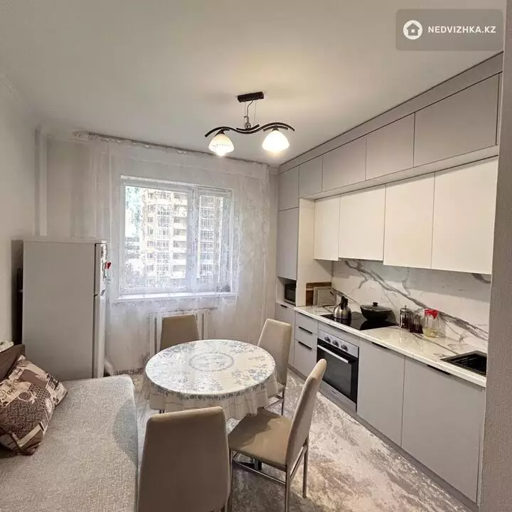 2-комнатная квартира, этаж 4 из 15, 68 м², фотография 4
