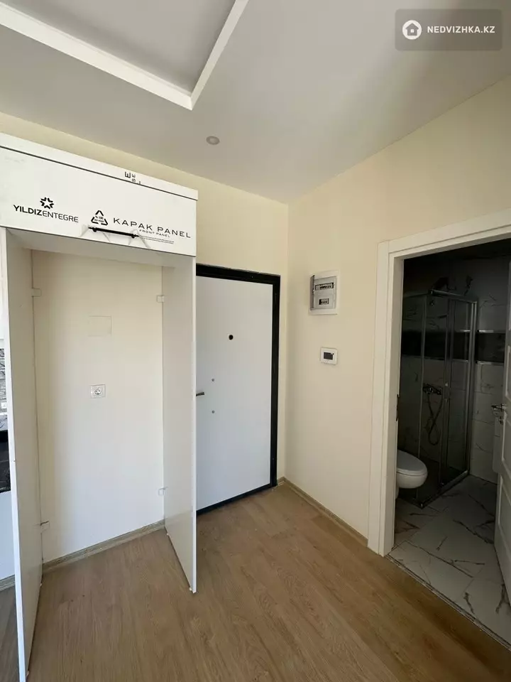 2-комнатная квартира, этаж 2 из 9, 35 м², фотография 2