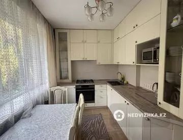 2-комнатная квартира, этаж 3 из 6, 63 м²