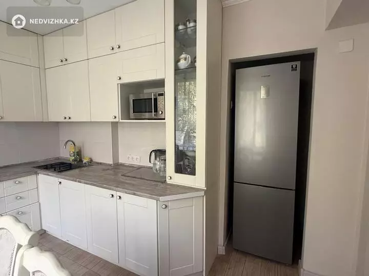 2-комнатная квартира, этаж 3 из 6, 63 м², фотография 5