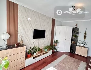 1-комнатная квартира, этаж 4 из 7, 44 м², миниатюра 1