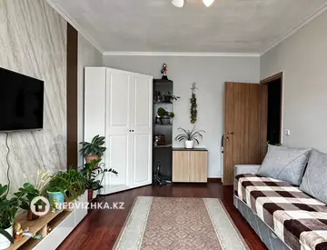 1-комнатная квартира, этаж 4 из 7, 44 м², миниатюра 2