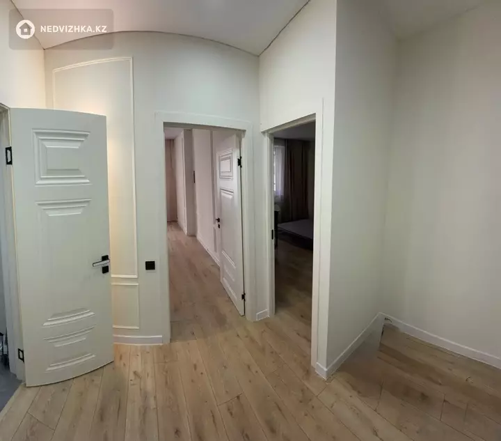 2-комнатная квартира, этаж 1 из 10, 53 м²