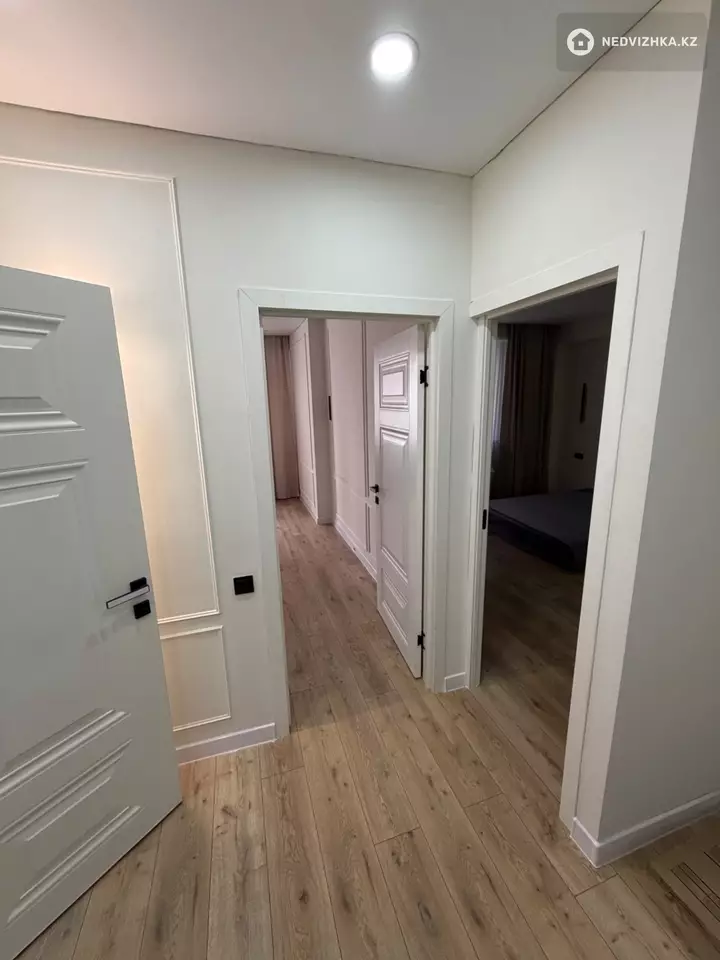 2-комнатная квартира, этаж 1 из 10, 53 м², фотография 2