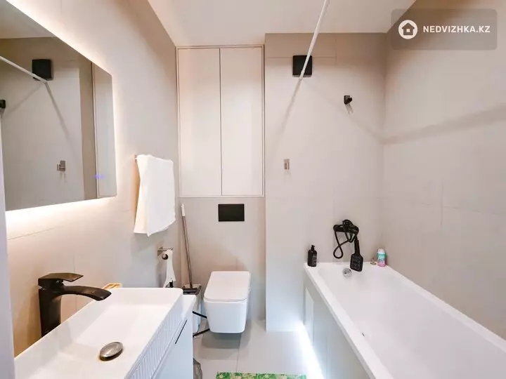 3-комнатная квартира, этаж 4 из 18, 80 м², фотография 4