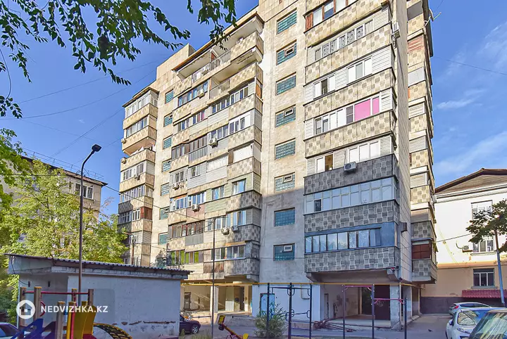 3-комнатная квартира, этаж 3 из 9, 84 м², фотография 2