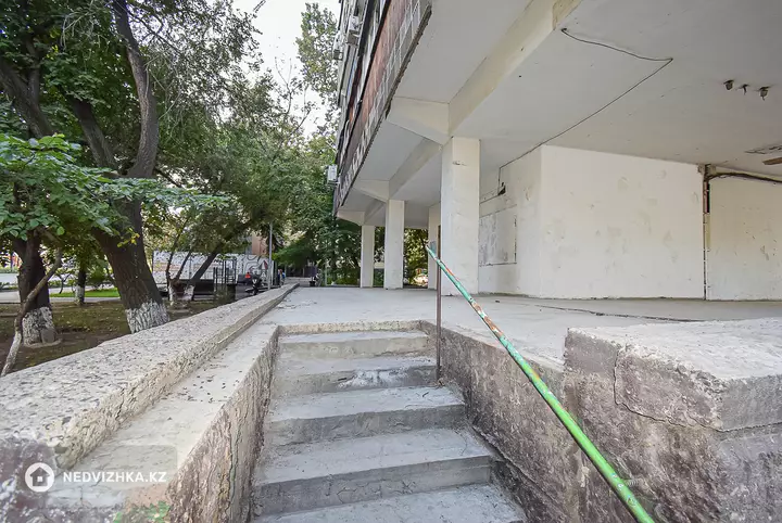 3-комнатная квартира, этаж 3 из 9, 84 м², фотография 4