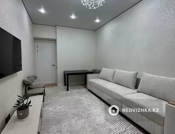 3-комнатная квартира, этаж 6 из 9, 78 м², миниатюра 2