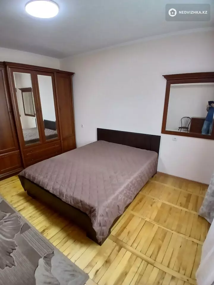 2-комнатная квартира, этаж 5 из 5, 70 м², На длительный срок, фотография 4