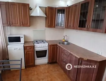 2-бөлмелі пәтер, қабат 5 барлық қабат саны 5, 70 м², На длительный срок, 6-нобай