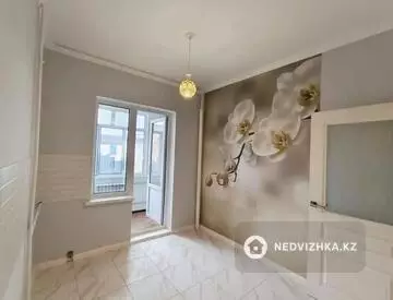 2-комнатная квартира, этаж 4 из 5, 56 м², миниатюра 1