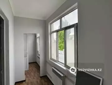 2-комнатная квартира, этаж 4 из 5, 56 м², миниатюра 6
