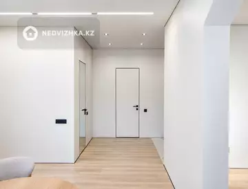 4-комнатная квартира, этаж 2 из 4, 150 м², миниатюра 5