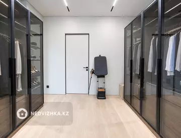 4-комнатная квартира, этаж 2 из 4, 150 м², миниатюра 11