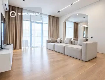 4-комнатная квартира, этаж 2 из 4, 150 м², миниатюра 1