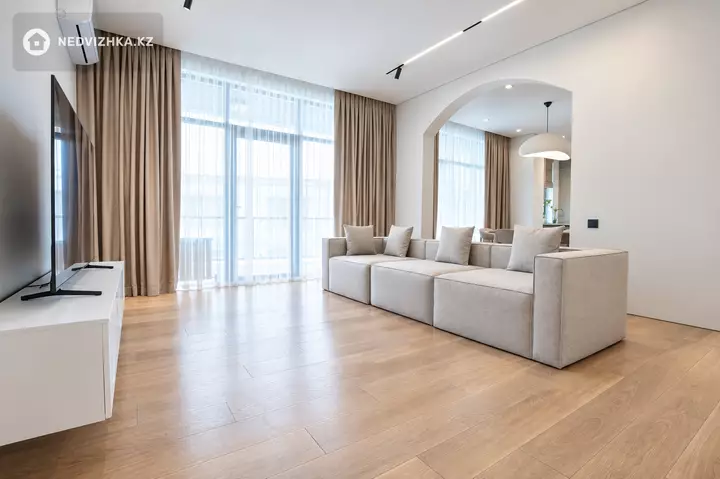 4-комнатная квартира, этаж 2 из 4, 150 м²