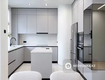 3-комнатная квартира, этаж 2 из 4, 150 м², миниатюра 9