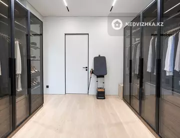 3-комнатная квартира, этаж 2 из 4, 150 м², миниатюра 11