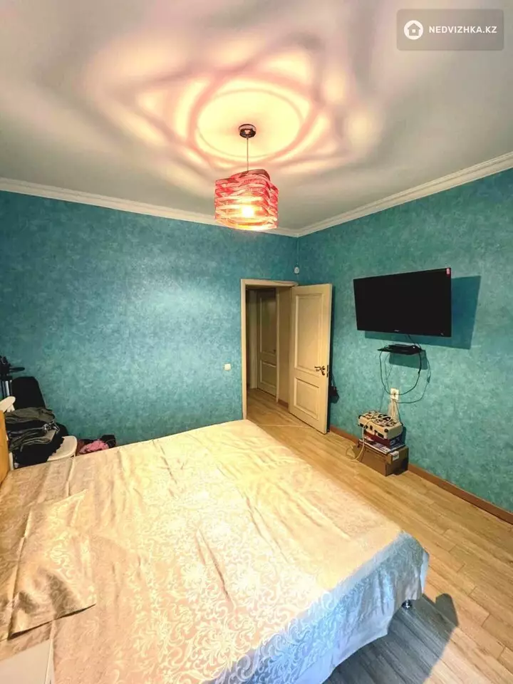 3-комнатная квартира, этаж 1 из 9, 73 м²