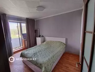 2-комнатная квартира, этаж 3 из 5, 56 м²