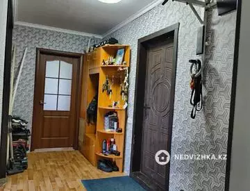 2-комнатная квартира, этаж 3 из 5, 56 м²