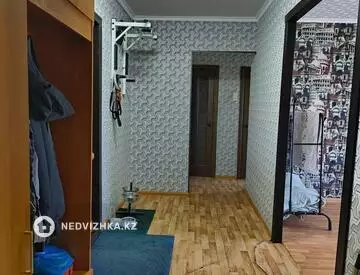 2-комнатная квартира, этаж 3 из 5, 56 м², миниатюра 6