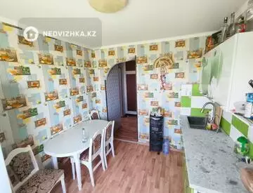 2-комнатная квартира, этаж 3 из 5, 56 м², миниатюра 10
