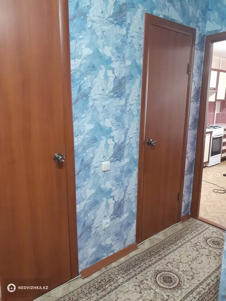 1-комнатная квартира, этаж 4 из 10, 45 м², На длительный срок, фотография 2