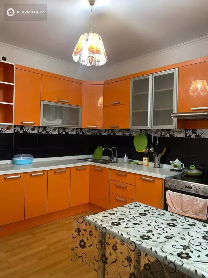2-комнатная квартира, этаж 4 из 12, 68 м²