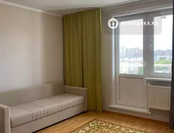 2-комнатная квартира, этаж 4 из 12, 68 м², миниатюра 3