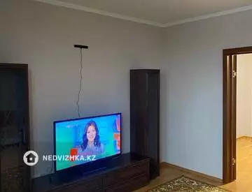 2-комнатная квартира, этаж 4 из 12, 68 м², миниатюра 4