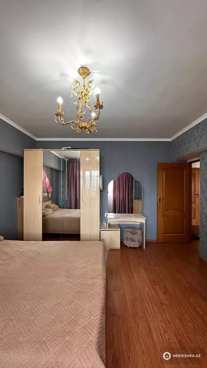 4-комнатная квартира, этаж 4 из 5, 106 м², фотография 5